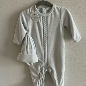 NWT!! Feltman Brothers 6-9 month Romper & Hat Set Light Blue